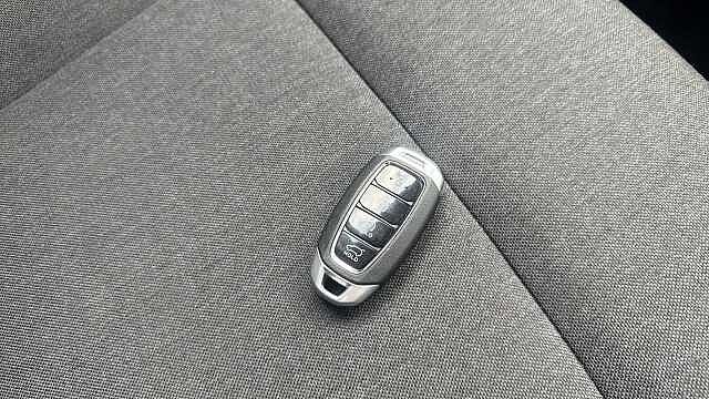 Hyundai INSTER 85kW 02 49kWh 5dr Auto Electric Hatchback