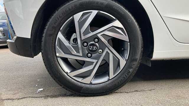 Hyundai i20 1.0T GDi Advance [Nav] 5dr Petrol Hatchback