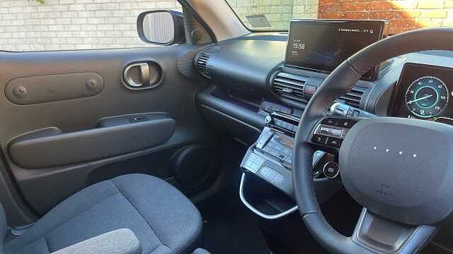 Hyundai INSTER 85kW 02 49kWh 5dr Auto Electric Hatchback