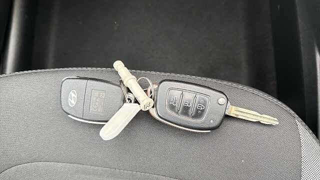 Hyundai I10 1.0 MPi SE 5dr Petrol Hatchback White