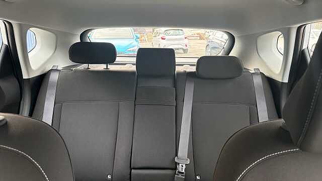 Hyundai KONA 160kW Advance 65kWh 5dr Auto Electric Hatchback White