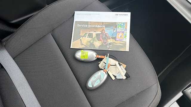 Hyundai KONA 160kW Advance 65kWh 5dr Auto Electric Hatchback White