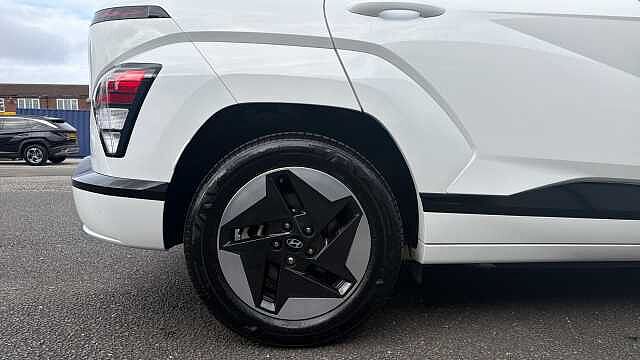 Hyundai KONA 160kW Advance 65kWh 5dr Auto Electric Hatchback White