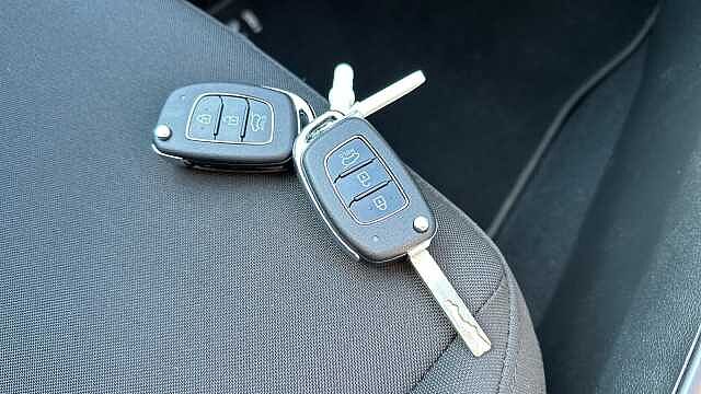 Hyundai I20 1.0T GDi Premium 5dr DCT Petrol Hatchback Black