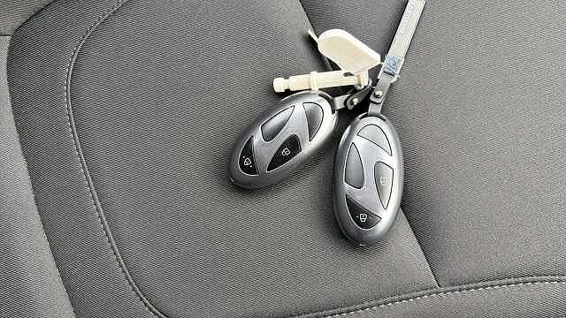 Hyundai TUCSON 1.6T Hybrid Advance 5dr Auto Hybrid Estate Black