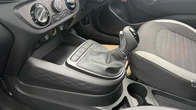 Hyundai i10 1.0 [63] Advance 5dr Auto [Nav] Petrol Hatchback