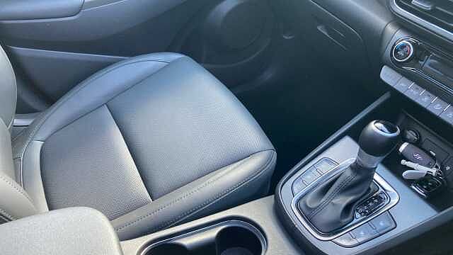 Hyundai KONA 1.6 GDi Hybrid Ultimate 5dr DCT Hybrid Hatchback Black