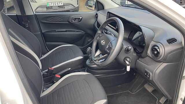 Hyundai i10 1.0 [63] Advance 5dr Auto [Nav] Petrol Hatchback