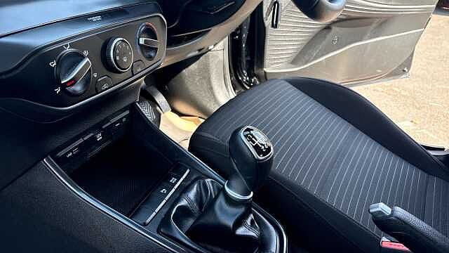 Hyundai i20 1.0T GDi 48V MHD SE Connect 5dr Petrol Hatchback