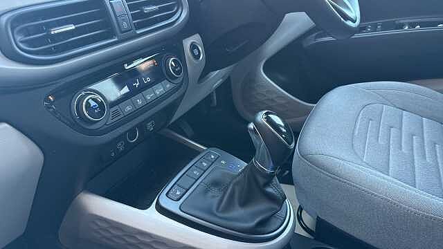 Hyundai i10 1.2 MPi Premium 5dr Auto Petrol Hatchback