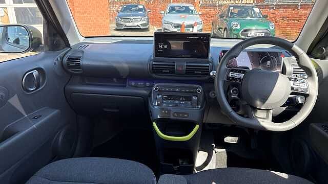 Hyundai INSTER 85kW Cross 49kWh 5dr Auto Electric Hatchback