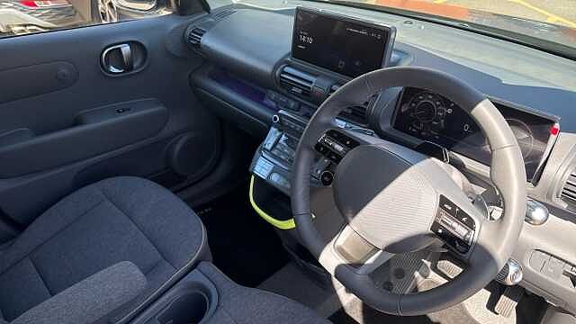 Hyundai INSTER 85kW Cross 49kWh 5dr Auto Electric Hatchback