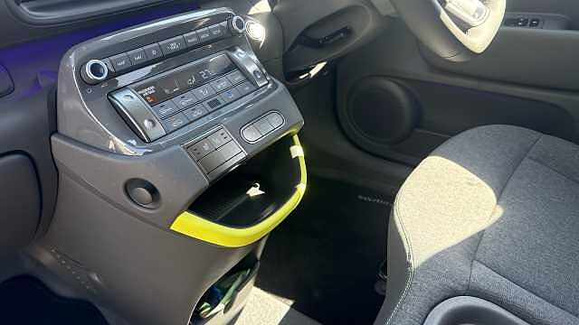 Hyundai INSTER 85kW Cross 49kWh 5dr Auto Electric Hatchback
