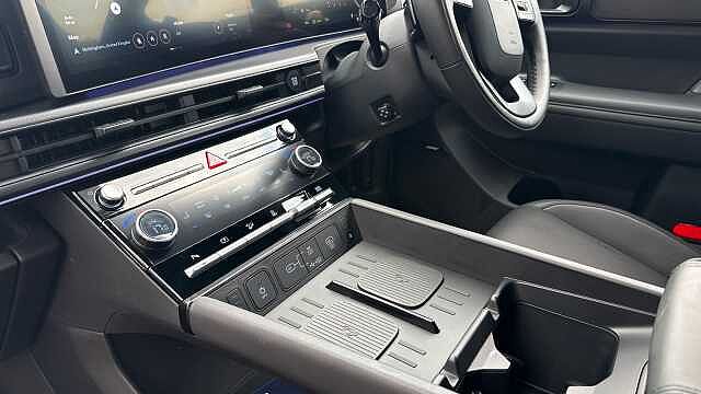 Hyundai SANTA FE 1.6 TGDi Plug-in Hybrid Calligraphy 5dr 4WD Auto Estate Premium Pearlescent - Olive Green
