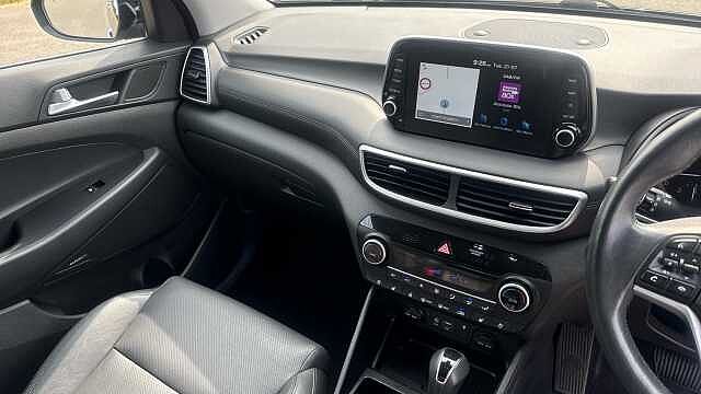 Hyundai TUCSON 1.6 TGDi 177 Premium SE 5dr 2WD DCT Petrol Estate Black