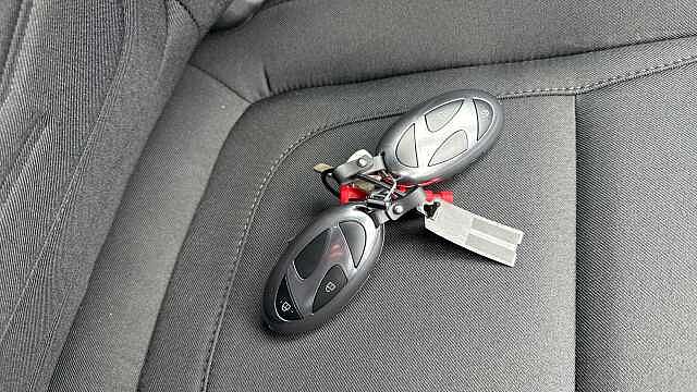 Hyundai TUCSON 1.6T 239 Hybrid Black Line 5dr Auto Hybrid Estate