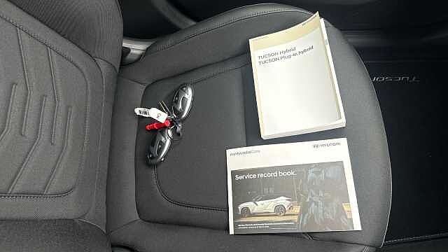 Hyundai TUCSON 1.6T 239 Hybrid Black Line 5dr Auto Hybrid Estate