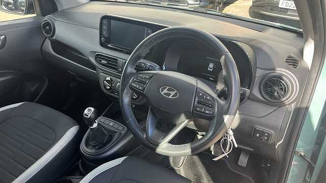 Hyundai i10 1.0 Advance 5dr Petrol Hatchback