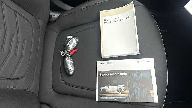 Hyundai TUCSON 1.6T 239 Hybrid Black Line 5dr Auto Hybrid Estate