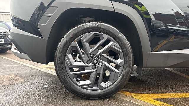 Hyundai TUCSON 1.6T 239 Hybrid Black Line 5dr Auto Hybrid Estate