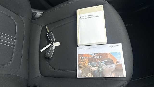 Hyundai TUCSON 1.6 TGDi Hybrid 230 SE Connect 5dr 2WD Auto Hybrid Estate Grey